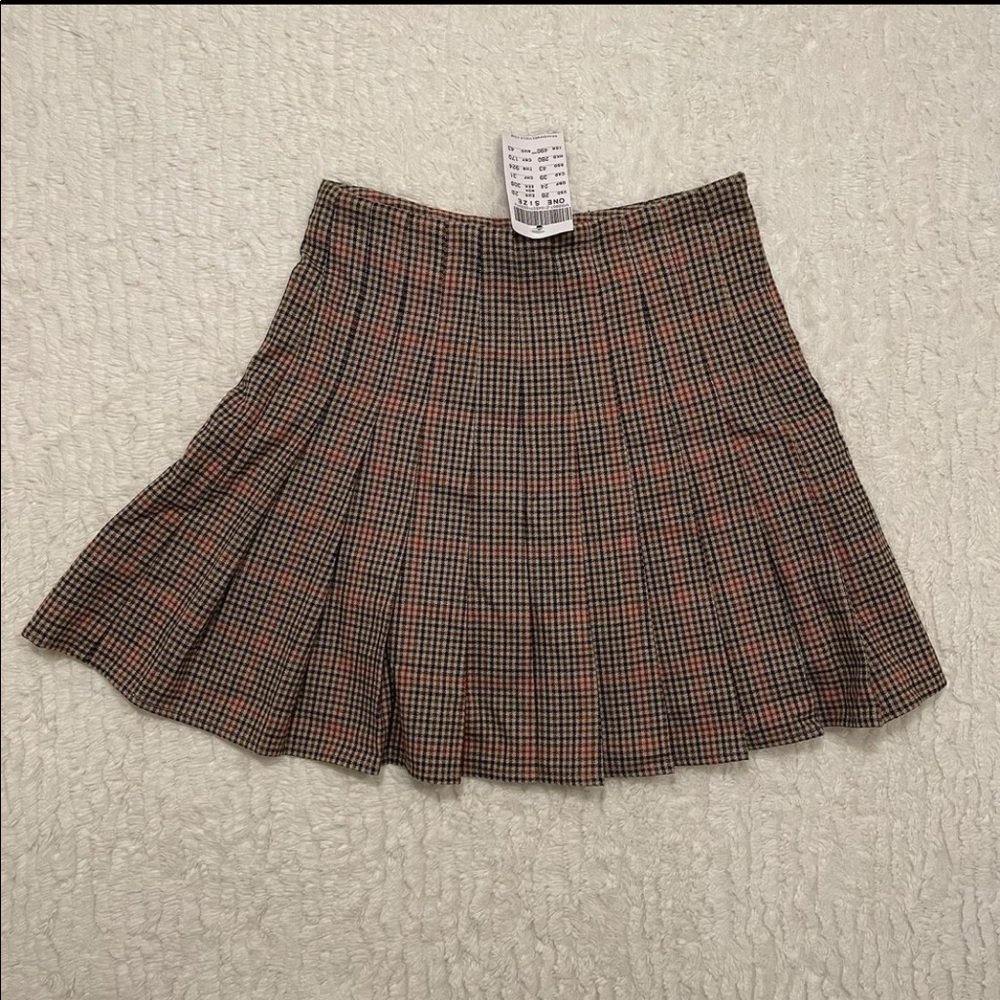 Brand new brandy Melville plaid skirt